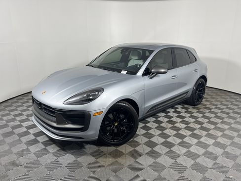 Certified 2023 Porsche Macan Turbo AWD/4WD image 1