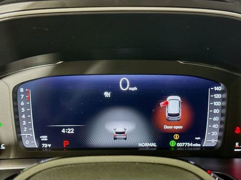 Used 2025 Honda Pilot Elite image 10