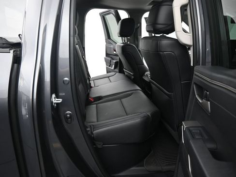 Used 2022 Toyota Tundra Limited AWD/4WD image 18