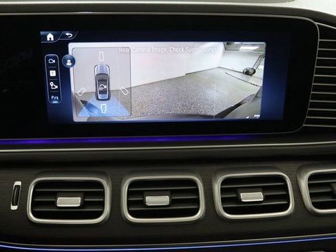 Used 2025 Mercedes-Benz GLE 450e 4MATIC w/ Driver Assistance Package image 8