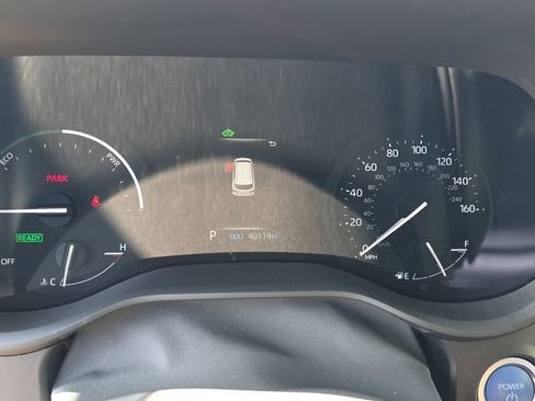 Used 2023 Toyota Sienna XLE image 30