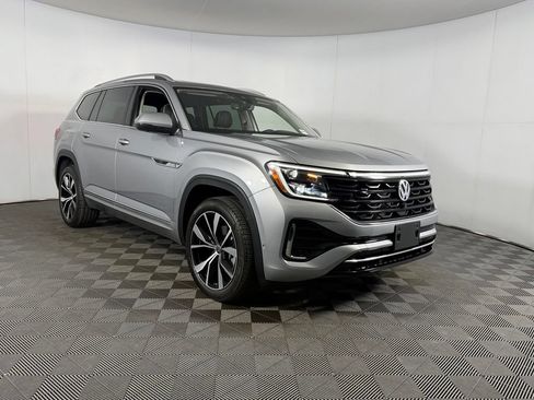 Used 2025 Volkswagen Atlas SEL Premium R-Line AWD/4WD image 3