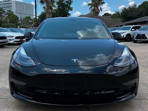 Used 2022 Tesla Model 3 Long Range AWD/4WD image 2