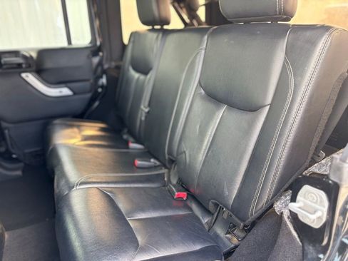 Used 2014 Jeep Wrangler Unlimited Sahara w/ Max Tow Package image 15