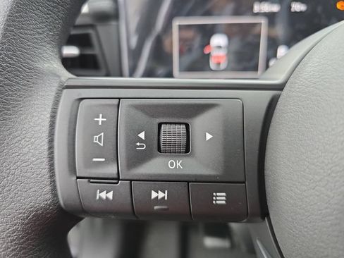 Certified 2025 Nissan Kicks SV FWD image 16