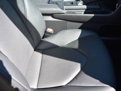 Used 2025 Toyota Grand Highlander FWD image 25