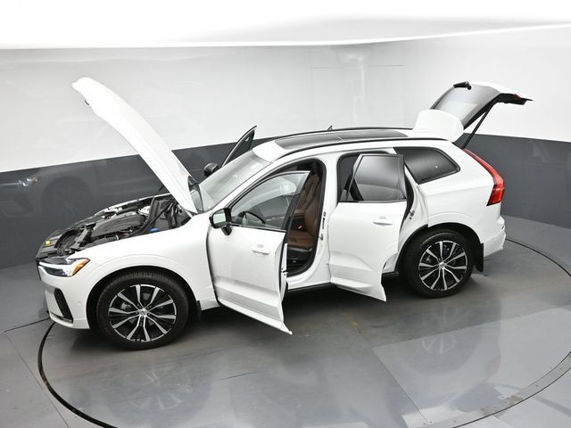 Used 2024 Volvo XC60 B5 Plus w/ Protection Package Premier AWD/4WD image 51
