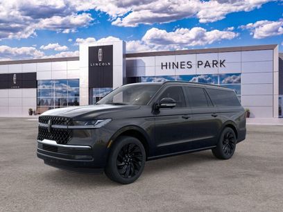 New 2026 Lincoln Navigator L Reserve w/ Jet Appearance Package