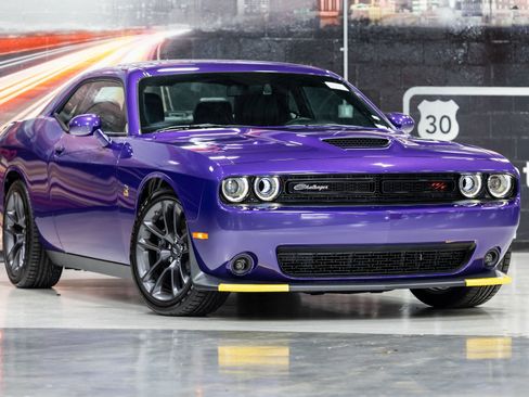 Used 2023 Dodge Challenger R/T Scat Pack w/ Plus Package RWD image 3