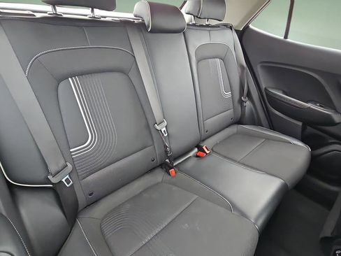 Certified 2024 Hyundai Venue Limited FWD image 12