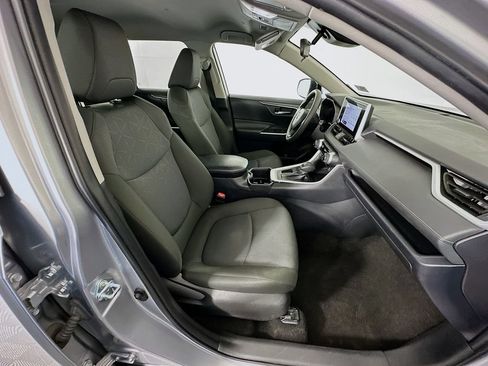 Used 2025 Toyota RAV4 XLE FWD image 27