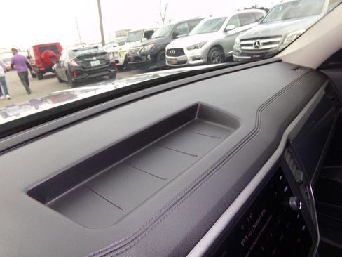 Used 2021 Volkswagen Atlas SE image 50