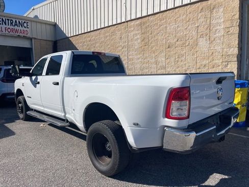 Used 2022 RAM 3500 Tradesman w/ Chrome Appearance Group image 14