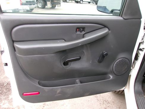 Used 2006 Chevrolet Silverado 2500 W/T w/ Skid Plate Package image 16