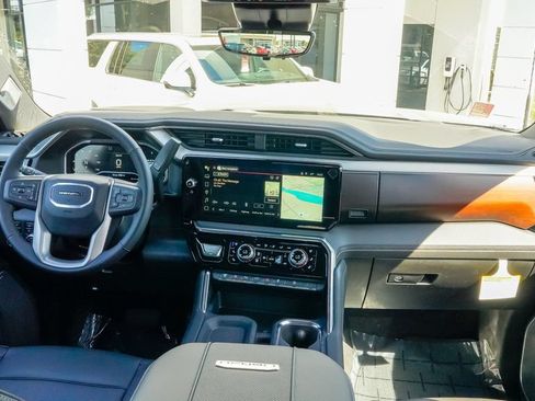 New 2026 GMC Sierra 2500 Denali w/ Denali Reserve Package AWD/4WD image 14