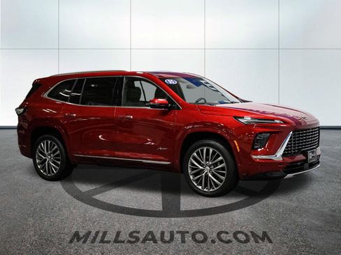 Used 2025 Buick Enclave Avenir w/ Trailering Package, 5000 lbs. AWD/4WD image 10