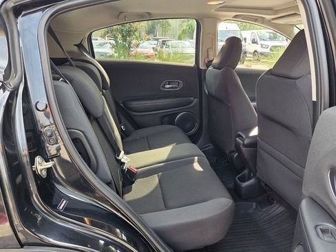 Used 2019 Honda HR-V EX image 16