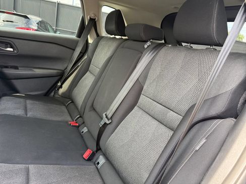 Used 2024 Nissan Rogue SV FWD image 26