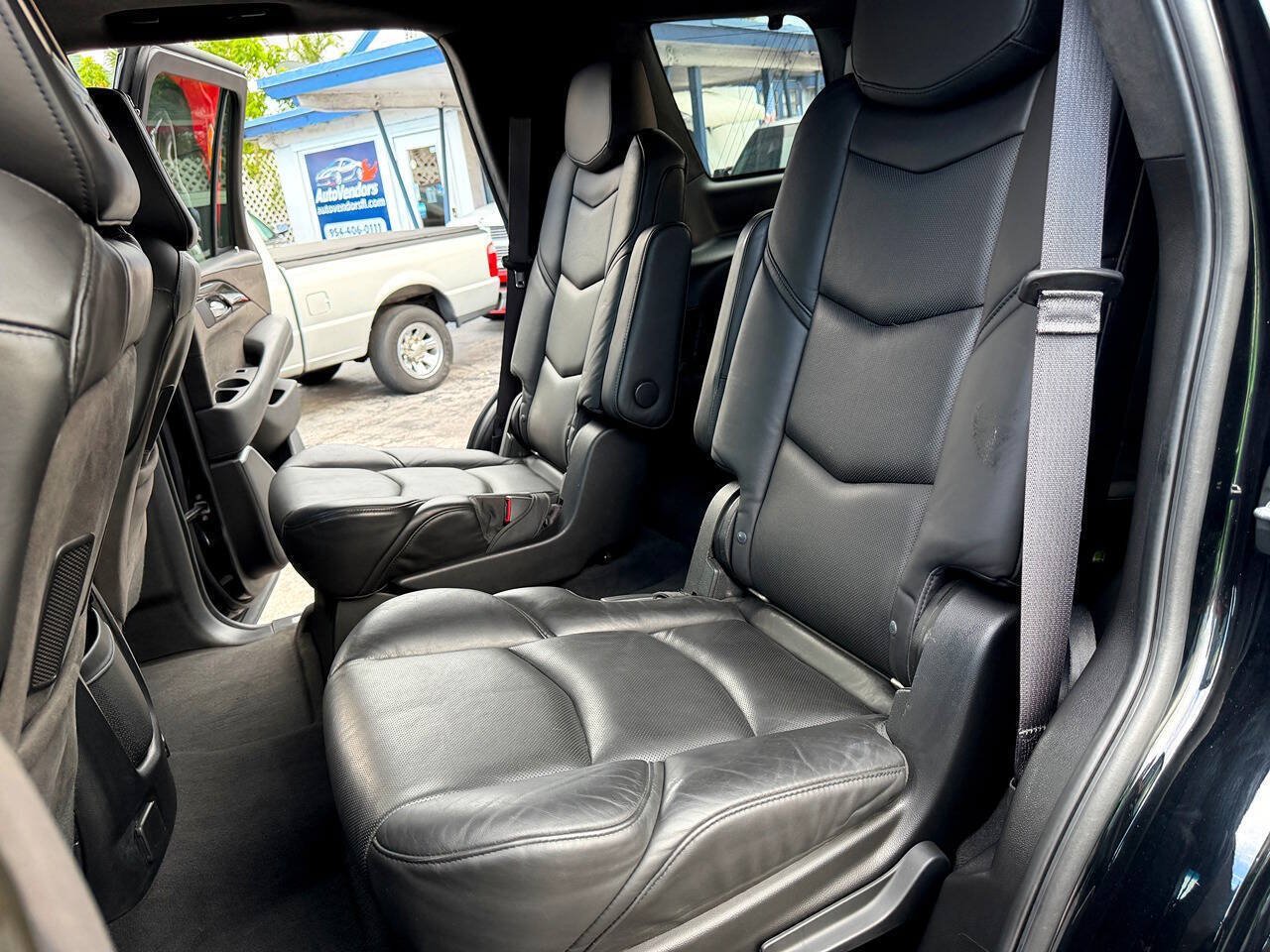 Used 2016 Cadillac Escalade Platinum AWD/4WD image 37