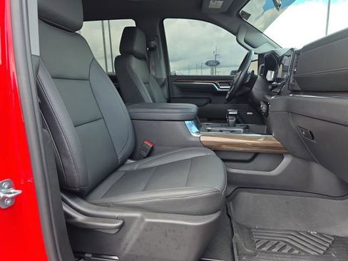 Used 2023 Chevrolet Silverado 1500 LT Trail Boss w/ LT Trail Boss Premium Package AWD/4WD image 15