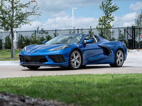 Used 2022 Chevrolet Corvette Stingray Premium Conv w/ Z51 Performance Package RWD image 5