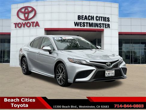 Certified 2024 Toyota Camry SE image 1