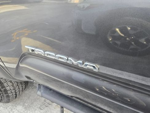 Used 2023 Toyota Tacoma TRD Off-Road AWD/4WD image 11