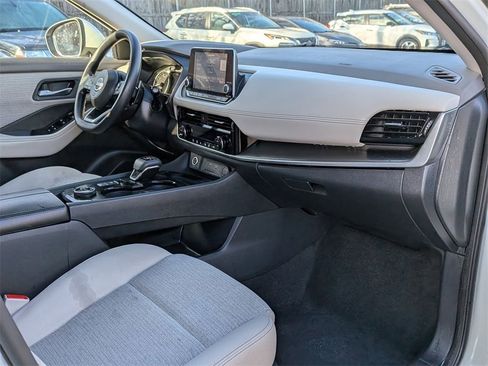 Used 2022 Nissan Rogue SV image 21