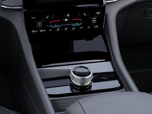 New 2025 Jeep Grand Cherokee Laredo w/ Luxury Tech Group I image 24