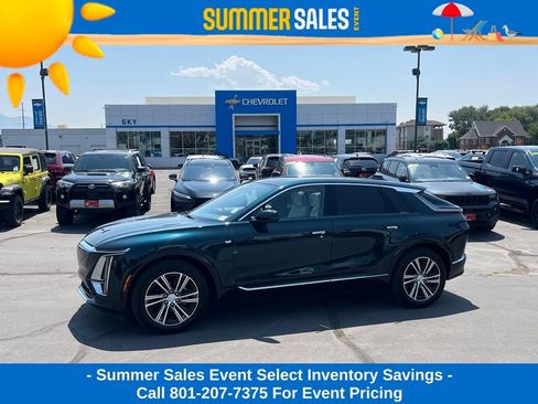 Used 2024 Cadillac Lyriq Luxury AWD/4WD image 1