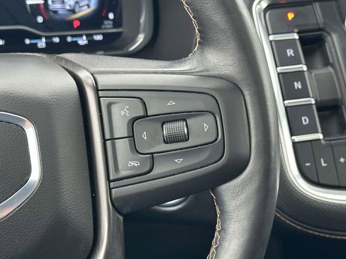 Used 2023 GMC Yukon XL AT4 image 30