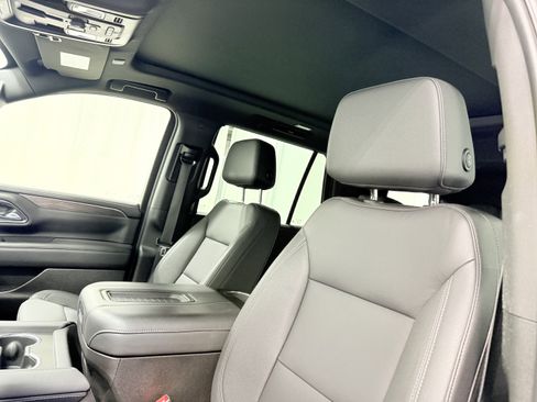 Used 2023 Chevrolet Tahoe LT w/ Luxury Package image 16