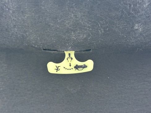 Used 2025 Toyota Corolla LE image 19