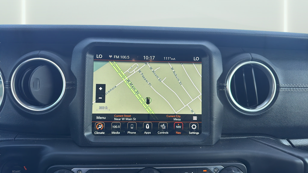 Used 2020 Jeep Wrangler Unlimited Sahara AWD/4WD image 25