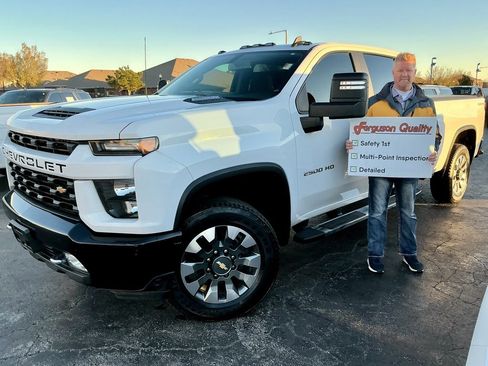 Used 2022 Chevrolet Silverado 2500 Custom w/ Custom Value Package image 1