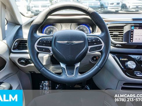 Used 2023 Chrysler Voyager LX FWD image 28