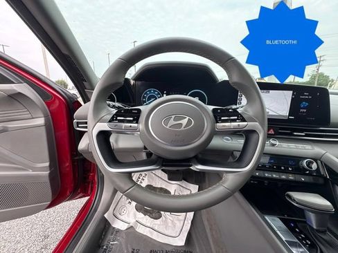 Used 2024 Hyundai Elantra SEL w/ Convenience Package FWD image 13