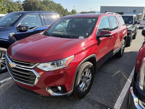 Used 2019 Chevrolet Traverse LT FWD image 13