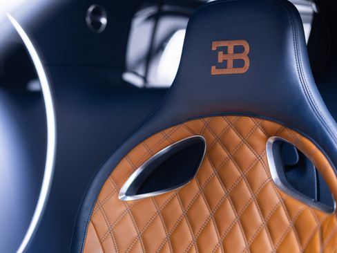 Used 2020 Bugatti Chiron image 13