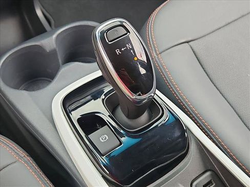Used 2019 Chevrolet Bolt Premier w/ Infotainment Package FWD image 18