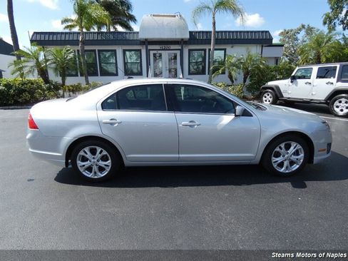 Used 2012 Ford Fusion SE FWD image 2