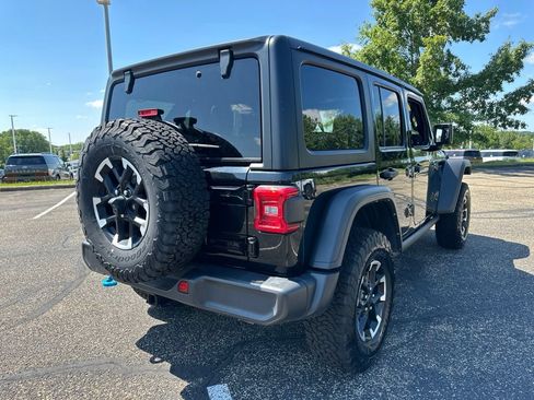 Used 2024 Jeep Wrangler Unlimited Rubicon 4xe AWD/4WD image 11