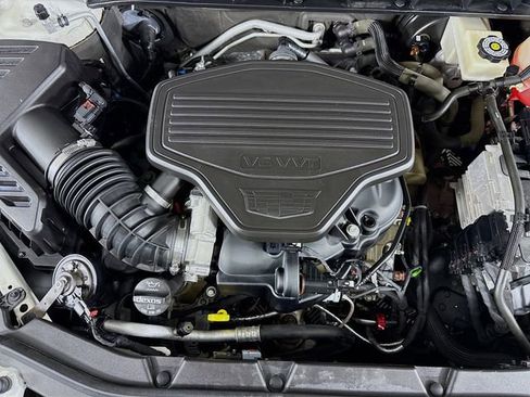 Used 2017 Cadillac XT5 Premium Luxury w/ Driver Assist Package image 33