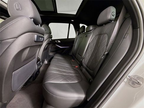 Used 2023 BMW X5 sDrive40i image 24
