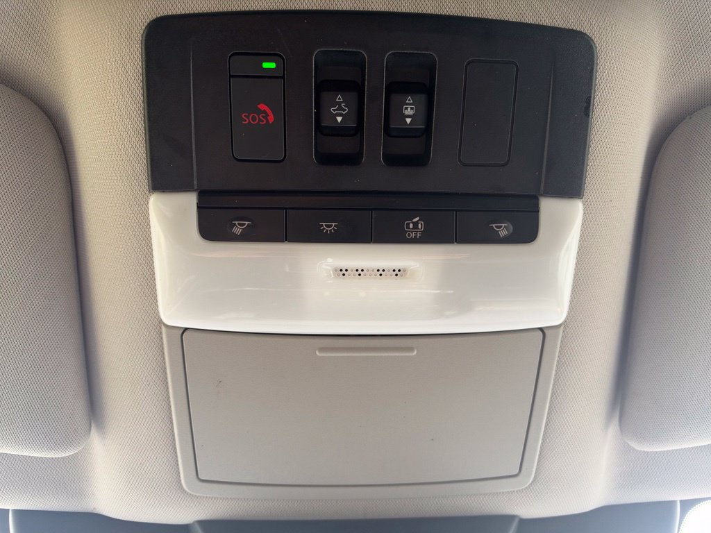 Used 2023 Nissan Pathfinder Platinum AWD/4WD image 32
