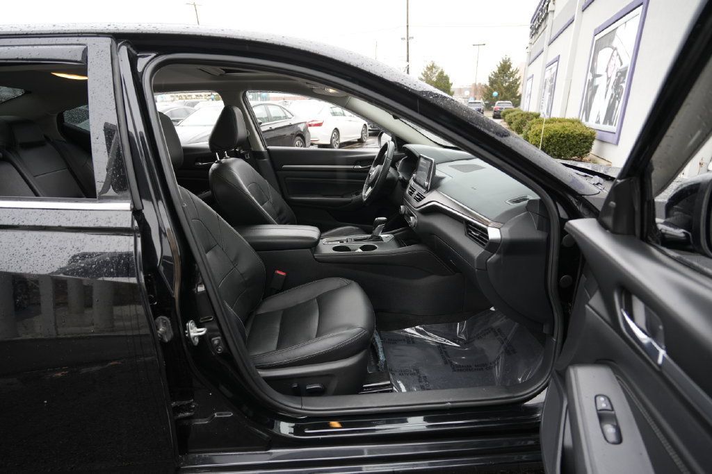 Used 2019 Nissan Altima 2.5 Platinum AWD/4WD image 31