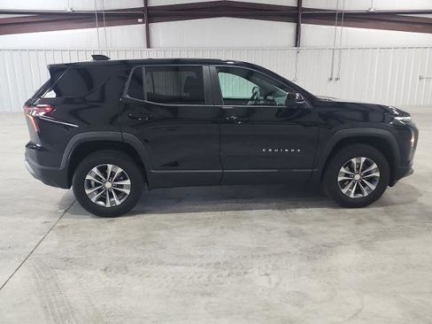 Used 2025 Chevrolet Equinox LT FWD image 6