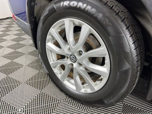 Used 2018 Nissan Rogue SV w/ Sun & Sound Touring Package image 12