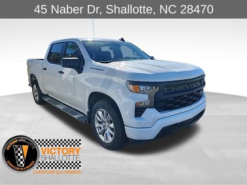 Used 2024 Chevrolet Silverado 1500 Custom image 1