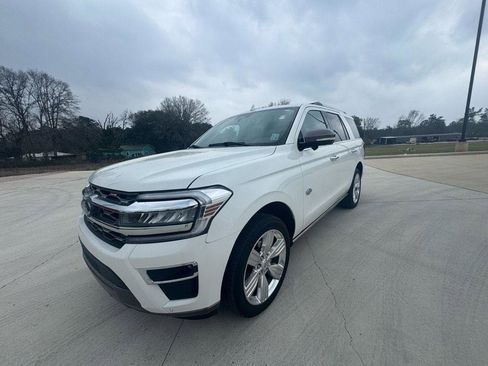 Used 2024 Ford Expedition King Ranch image 2